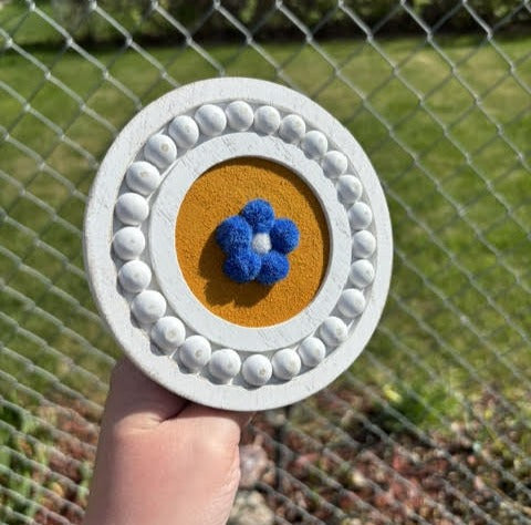 Round Frame Tufting - Blue and White Flower